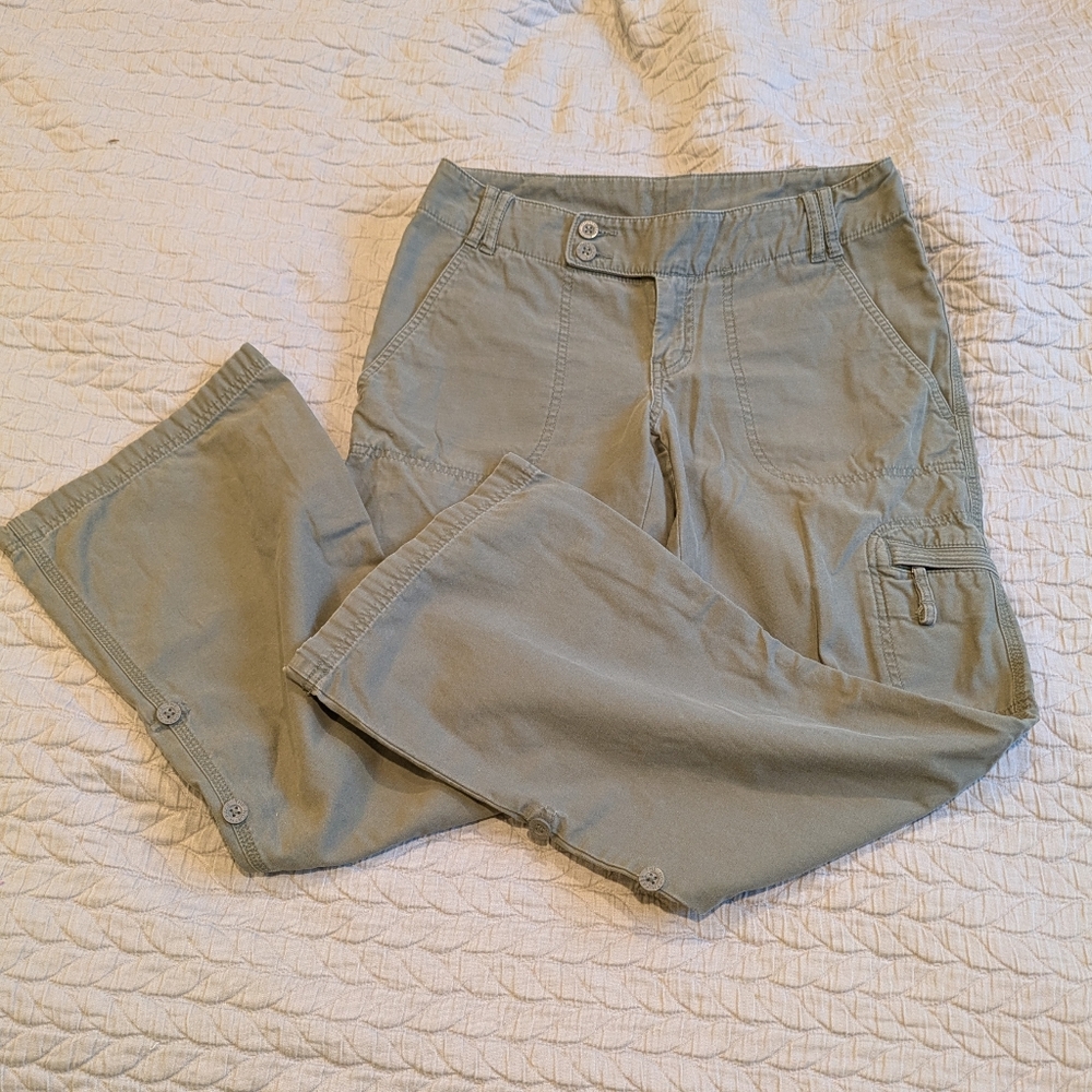 The North Face Womens Cargo Style Pants in Light Olive